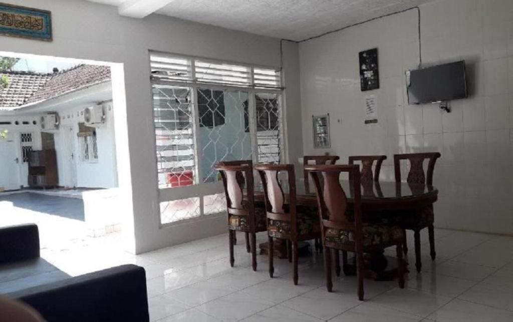 Graha Teras Syariah Hotel Surabaya Luaran gambar